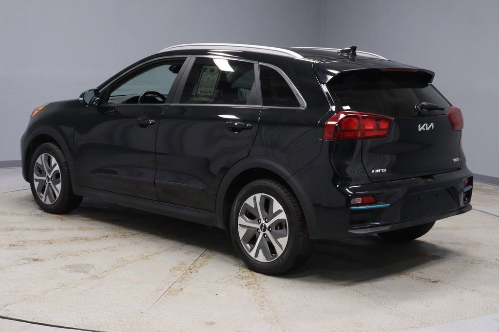 Used 2022 Kia Niro EX w/ Cold Weather Package image 3