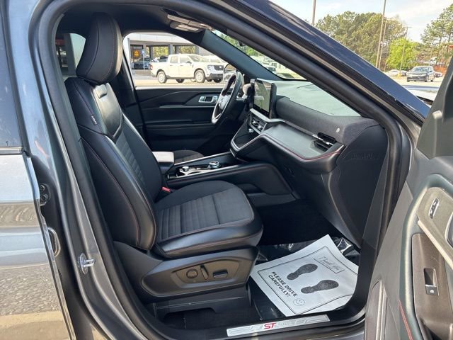 Certified 2025 Ford Explorer ST-Line image 21