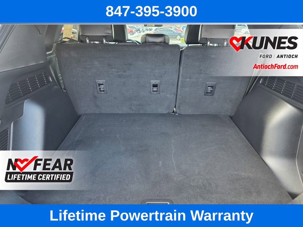 Certified 2025 Ford Escape Platinum w/ Premium Technology Package image 17