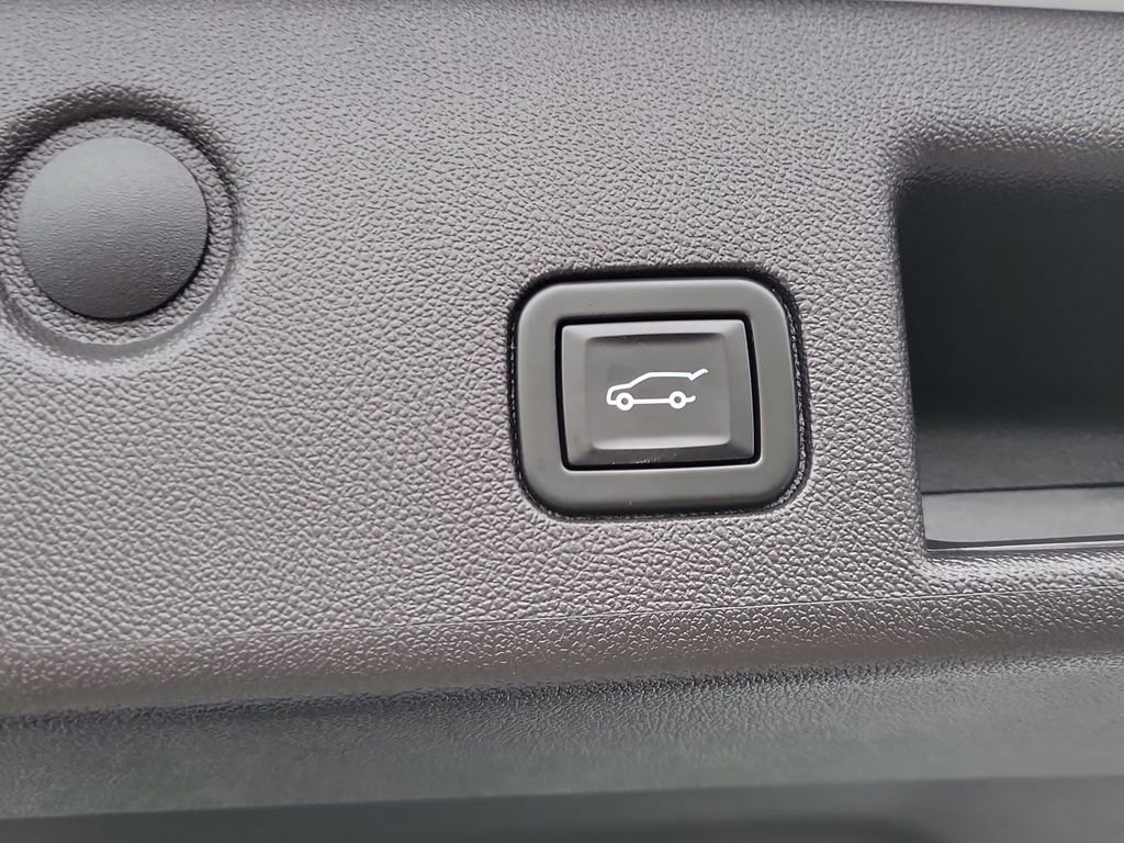 Used 2022 Chevrolet Equinox LT FWD image 3
