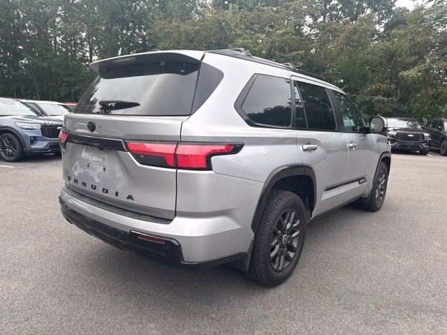 Used 2024 Toyota Sequoia Platinum AWD/4WD image 5