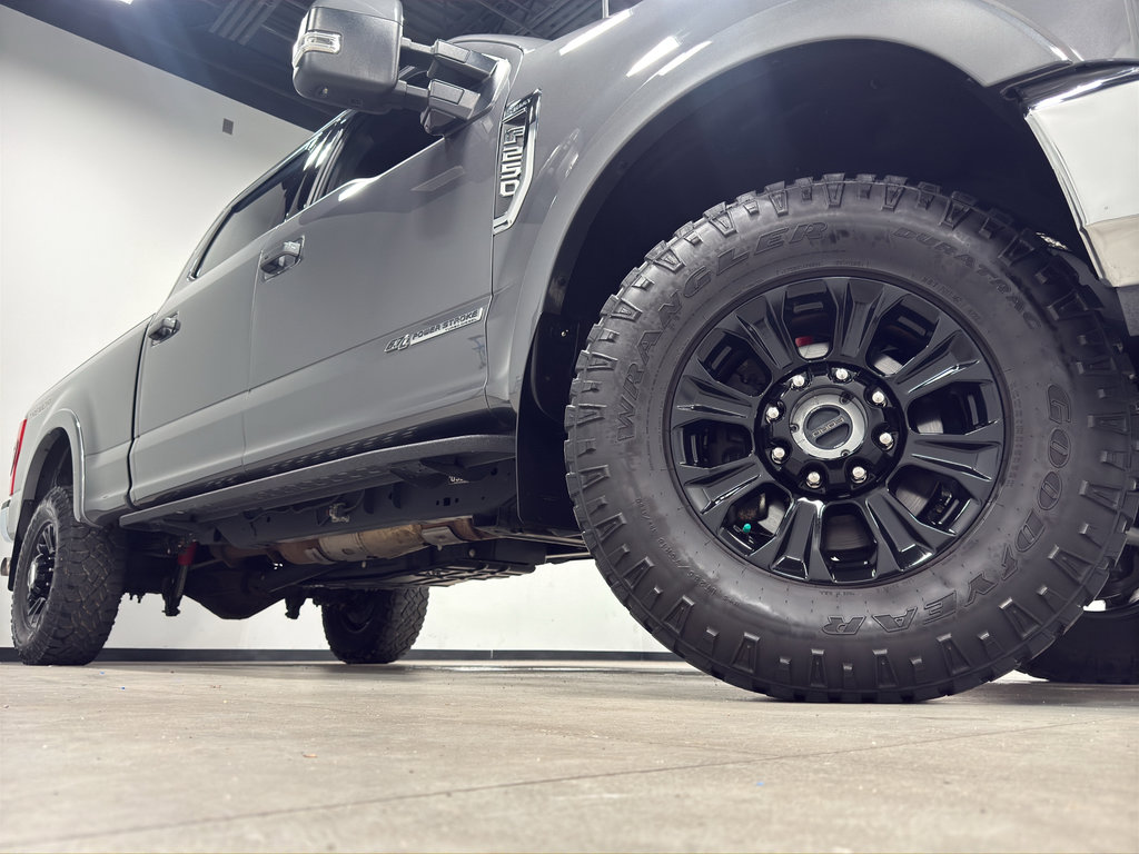 Certified 2022 Ford F250 Lariat w/ Tremor Off-Road Package image 2