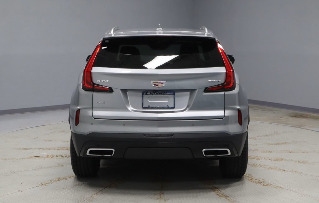 Used 2025 Cadillac XT4 Premium Luxury AWD/4WD image 10