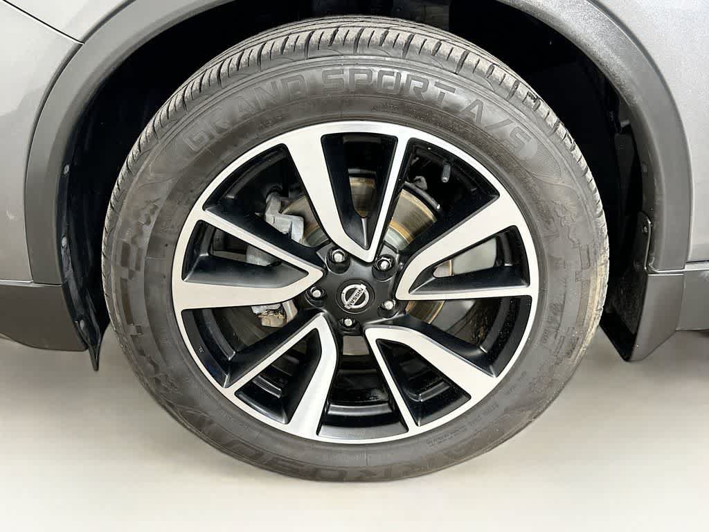 Used 2018 Nissan Rogue SL w/ Premium Package FWD image 8