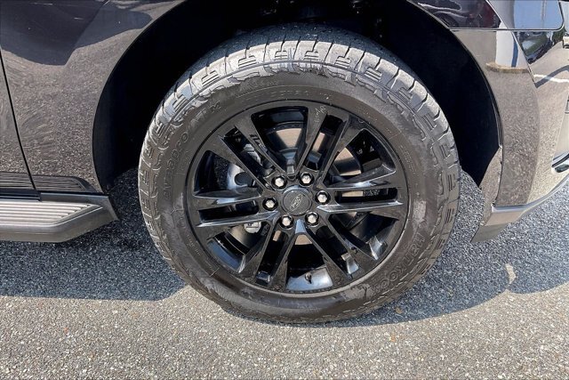 Certified 2024 Ford Expedition XLT AWD/4WD image 8