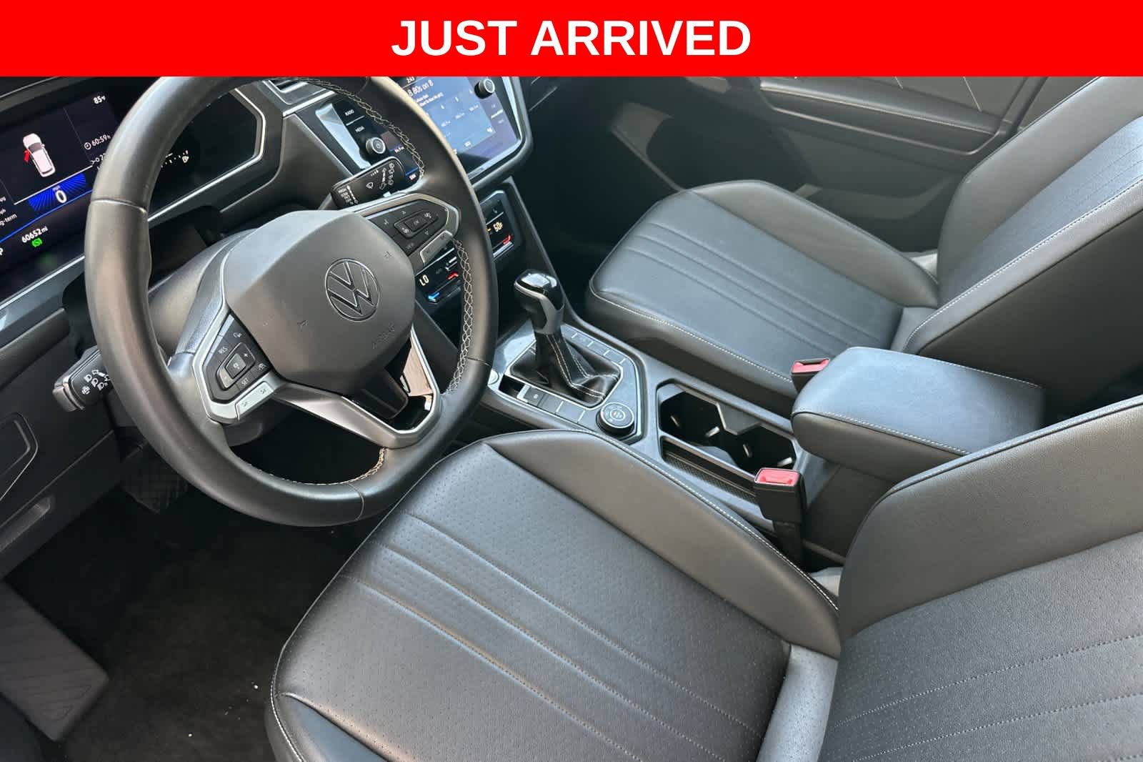 Used 2023 Volkswagen Tiguan SE AWD/4WD image 12