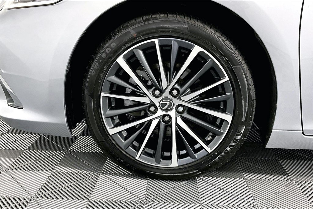 Used 2022 Lexus ES 350 w/ Premium Package FWD image 8