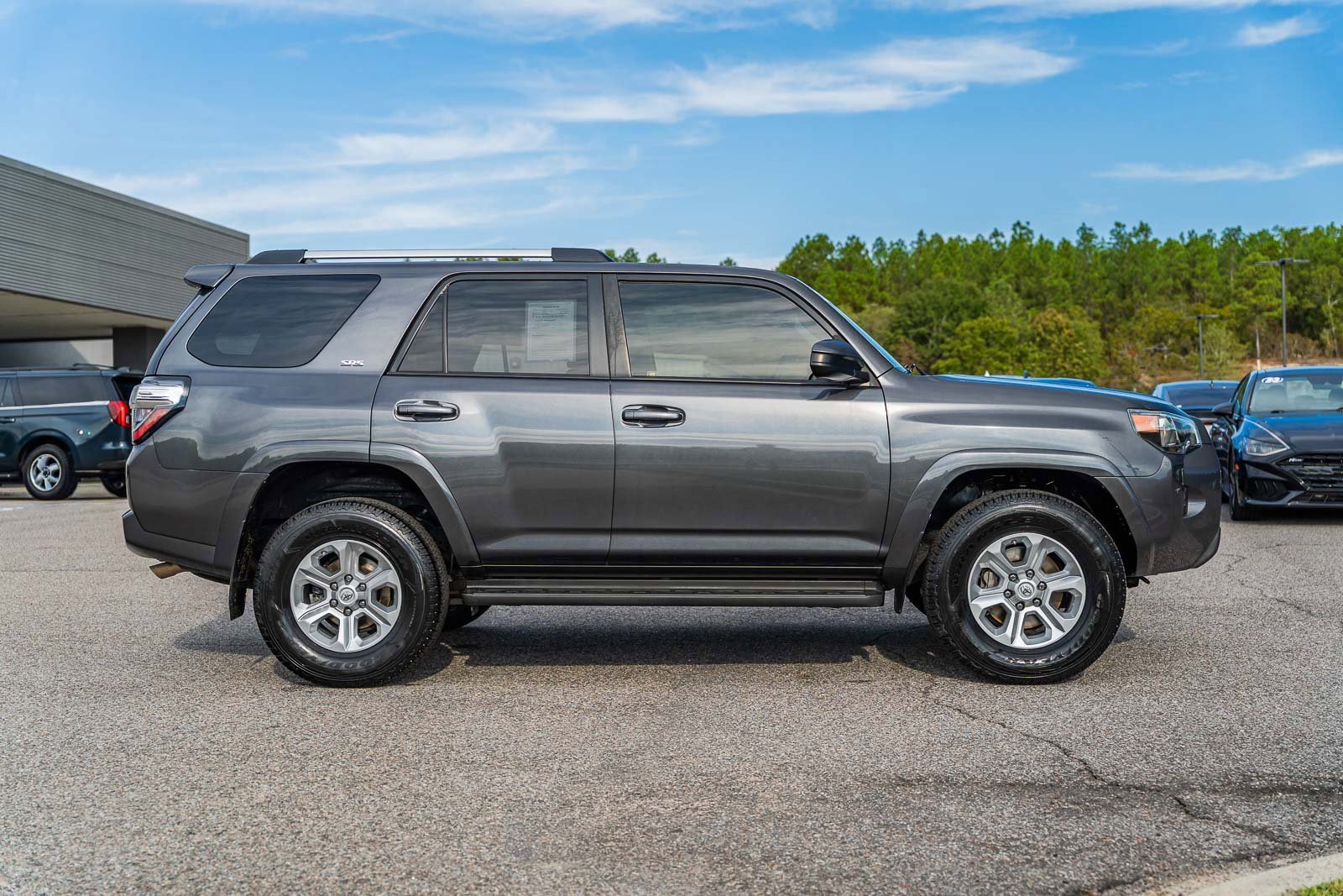 Used 2020 Toyota 4Runner SR5 image 7