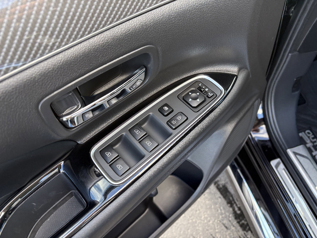 Used 2020 Mitsubishi Outlander GT image 15