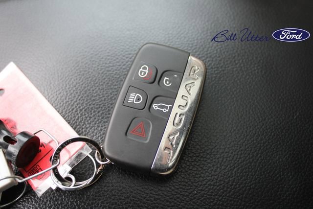 Used 2020 Jaguar F-PACE 25t image 25