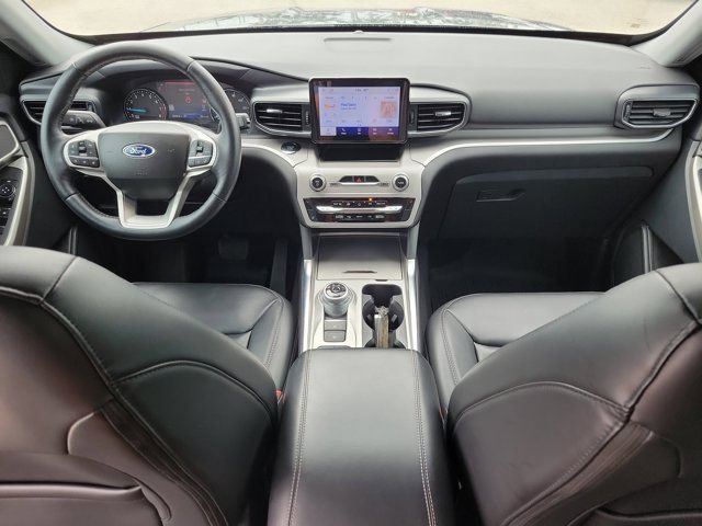 Certified 2023 Ford Explorer XLT w/ Equipment Group 202A RWD image 18