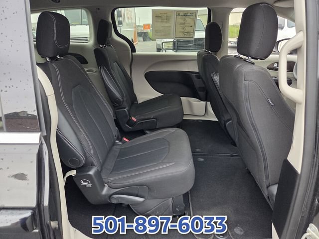 Used 2022 Chrysler Voyager LX FWD image 15