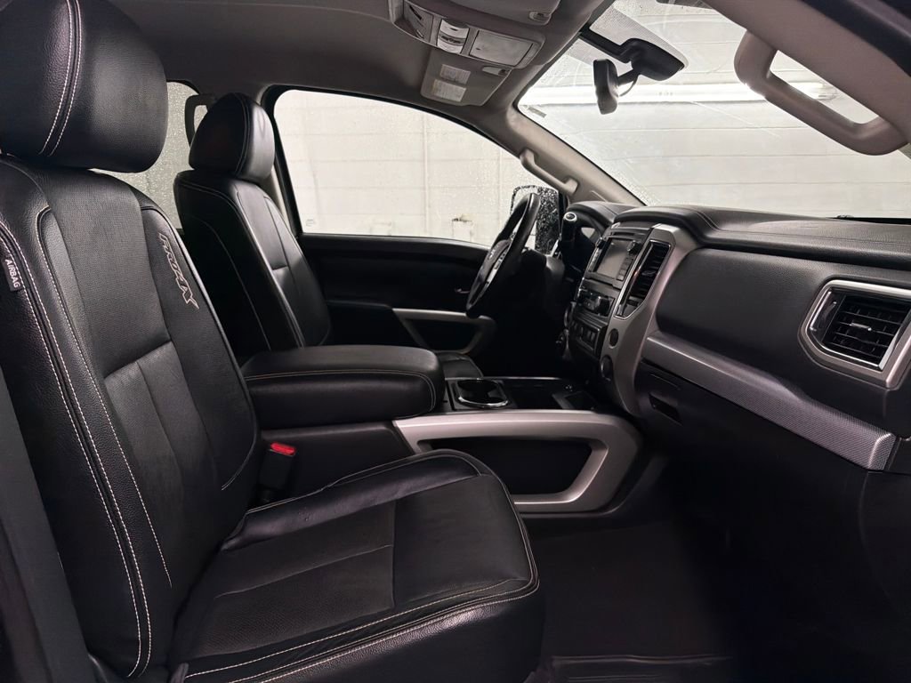 Used 2019 Nissan Titan PRO-4X w/ Pro-4x Convenience Package image 28
