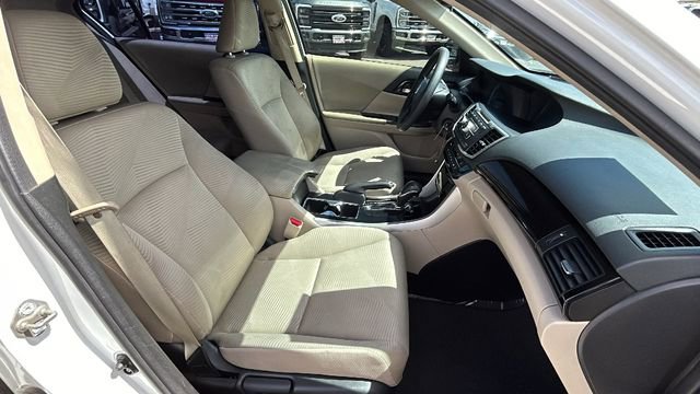 Used 2017 Honda Accord LX image 11