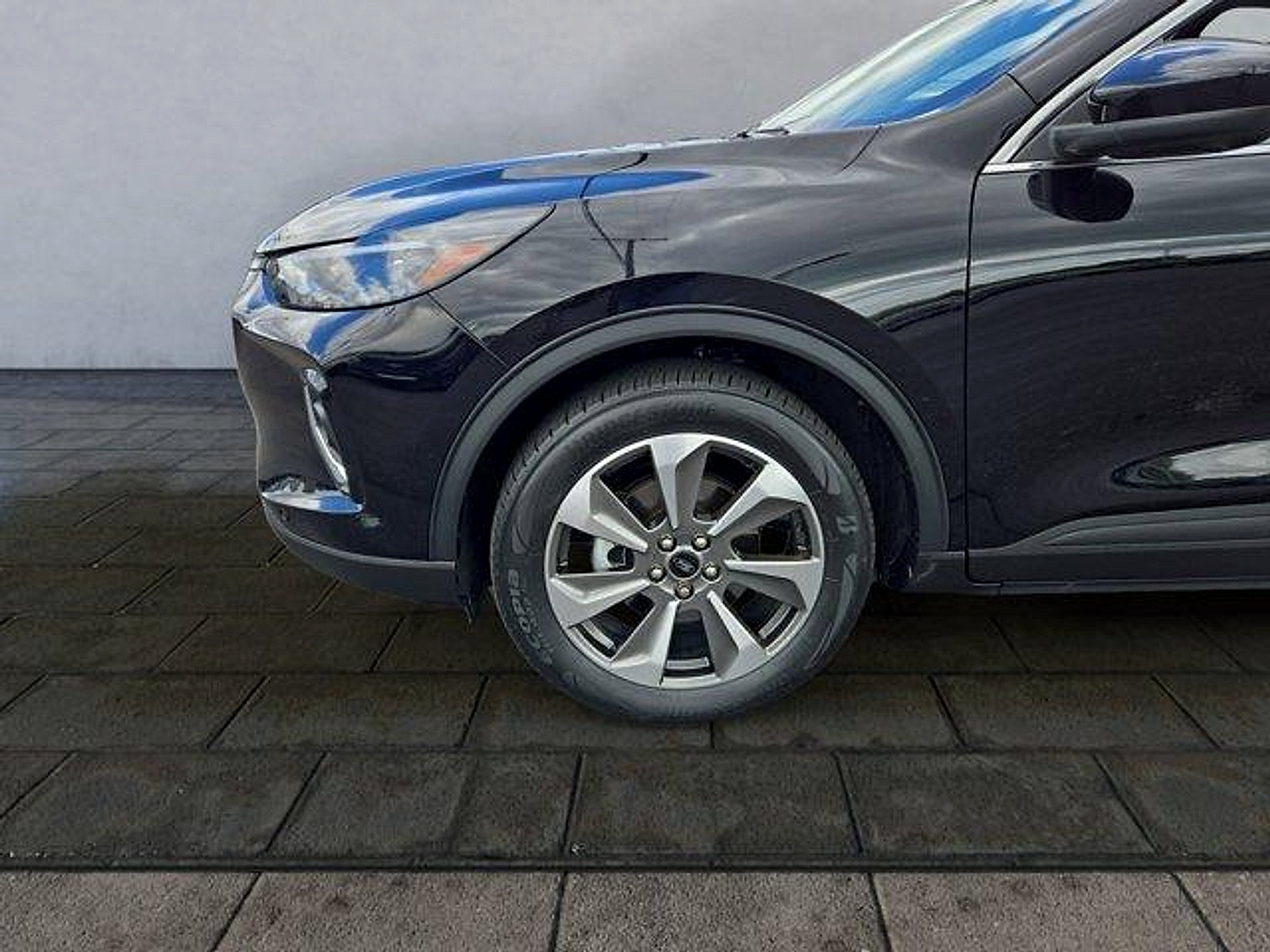 Certified 2023 Ford Escape Platinum AWD/4WD image 26