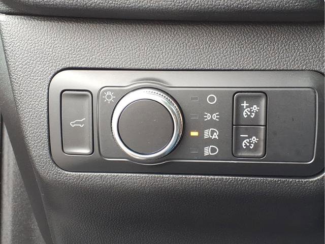 Certified 2021 Ford Escape SE w/ SE Sport Appearance Package image 17