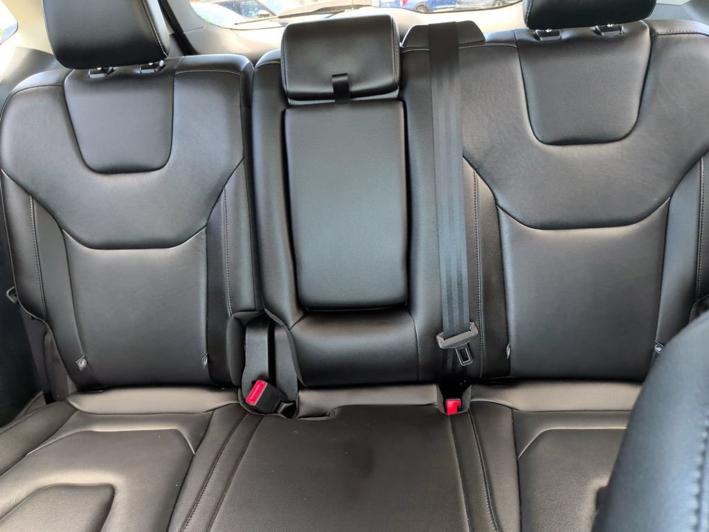 Certified 2022 Ford Edge Titanium AWD/4WD image 8