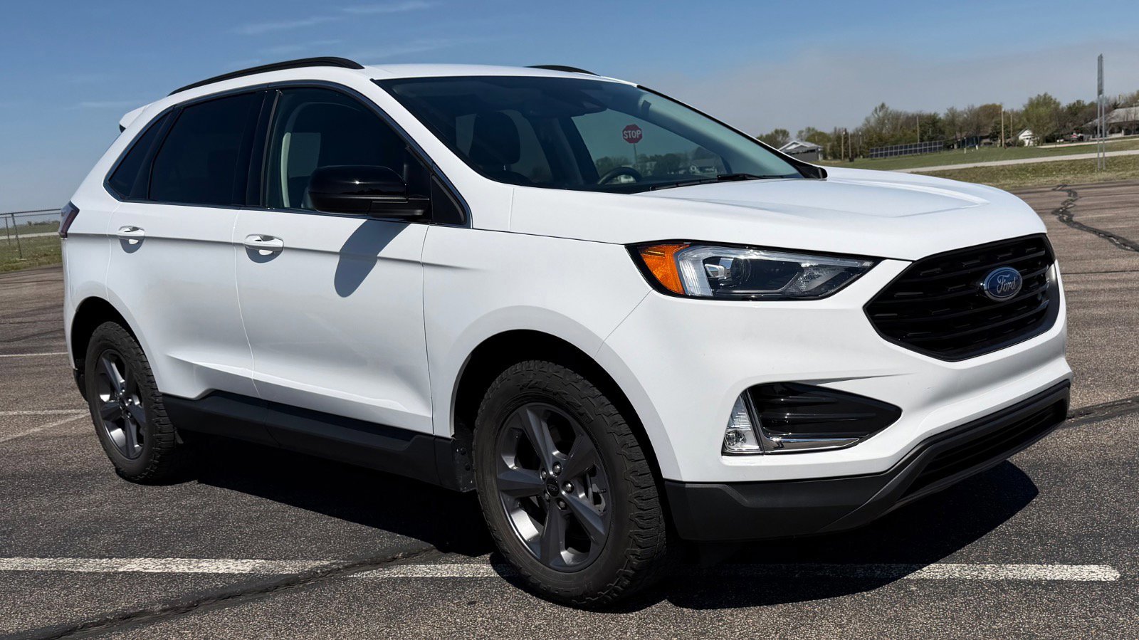 Certified 2022 Ford Edge SEL w/ Sport Appearance Package AWD/4WD image 1