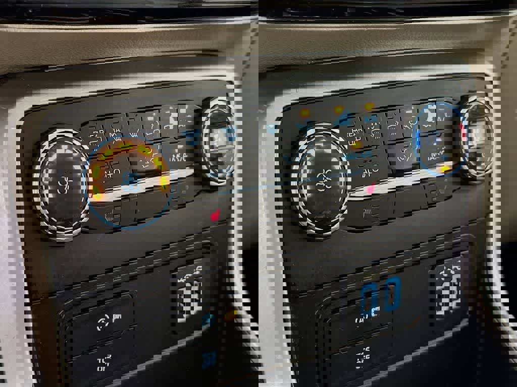 Certified 2018 Ford EcoSport Titanium image 17