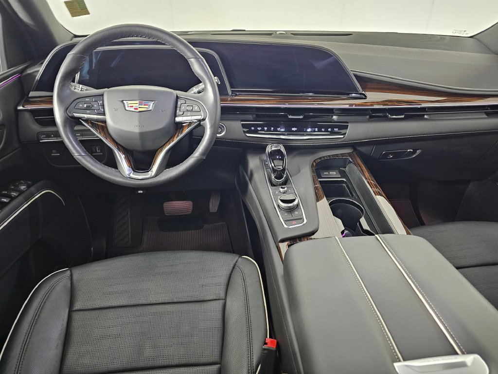 Used 2023 Cadillac Escalade Premium Luxury w/ LPO, Radiant Package AWD/4WD image 21