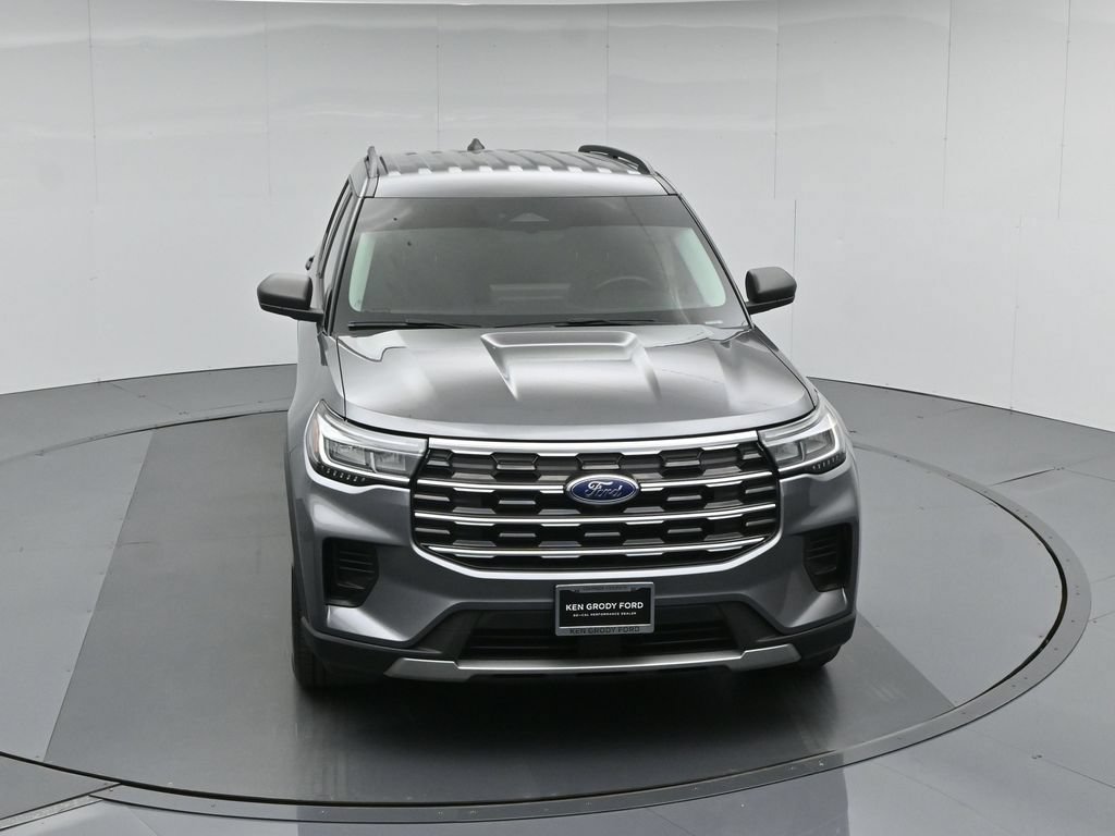 Certified 2025 Ford Explorer Active RWD image 43