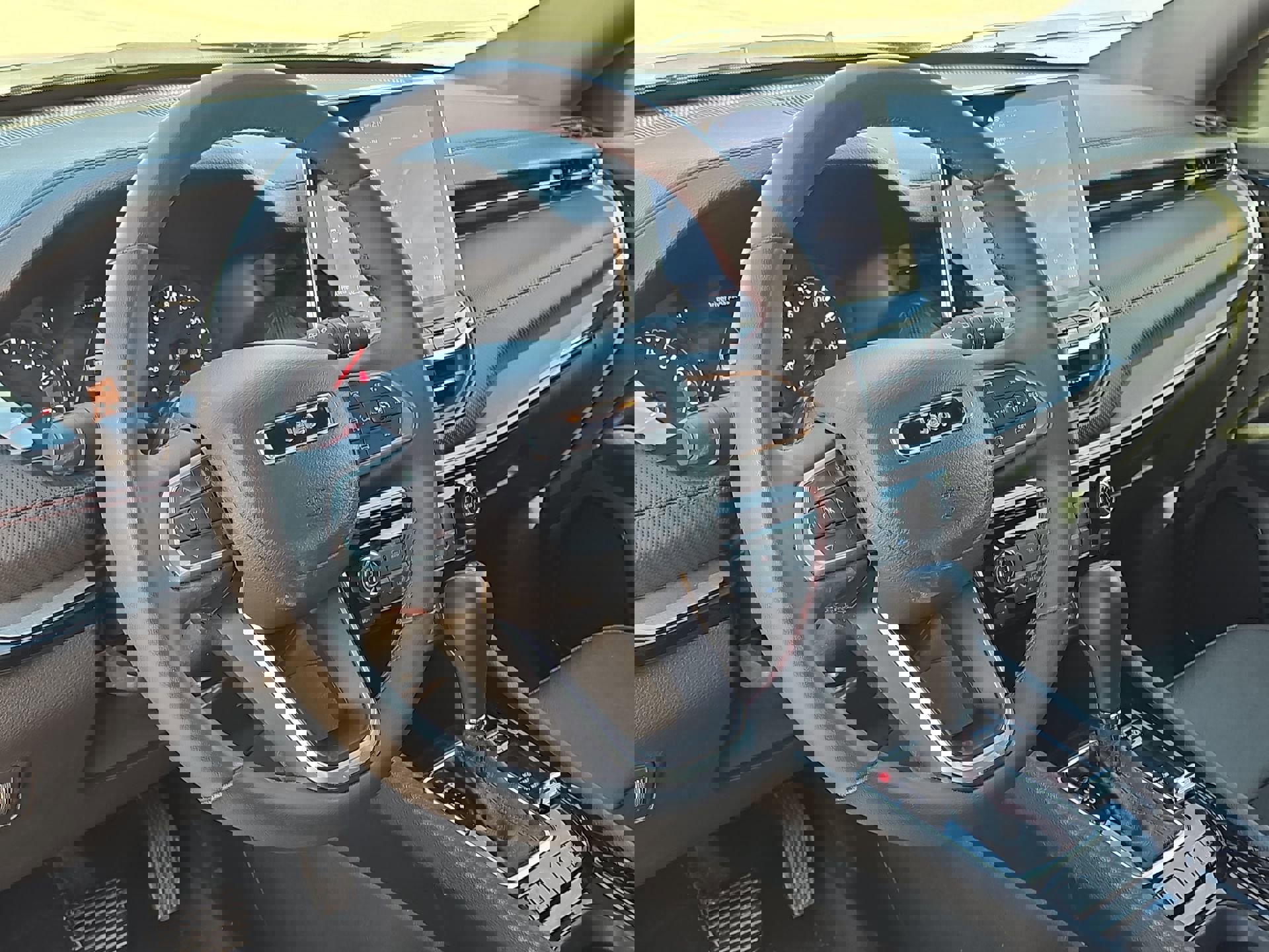 Used 2024 Jeep Compass Trailhawk image 13