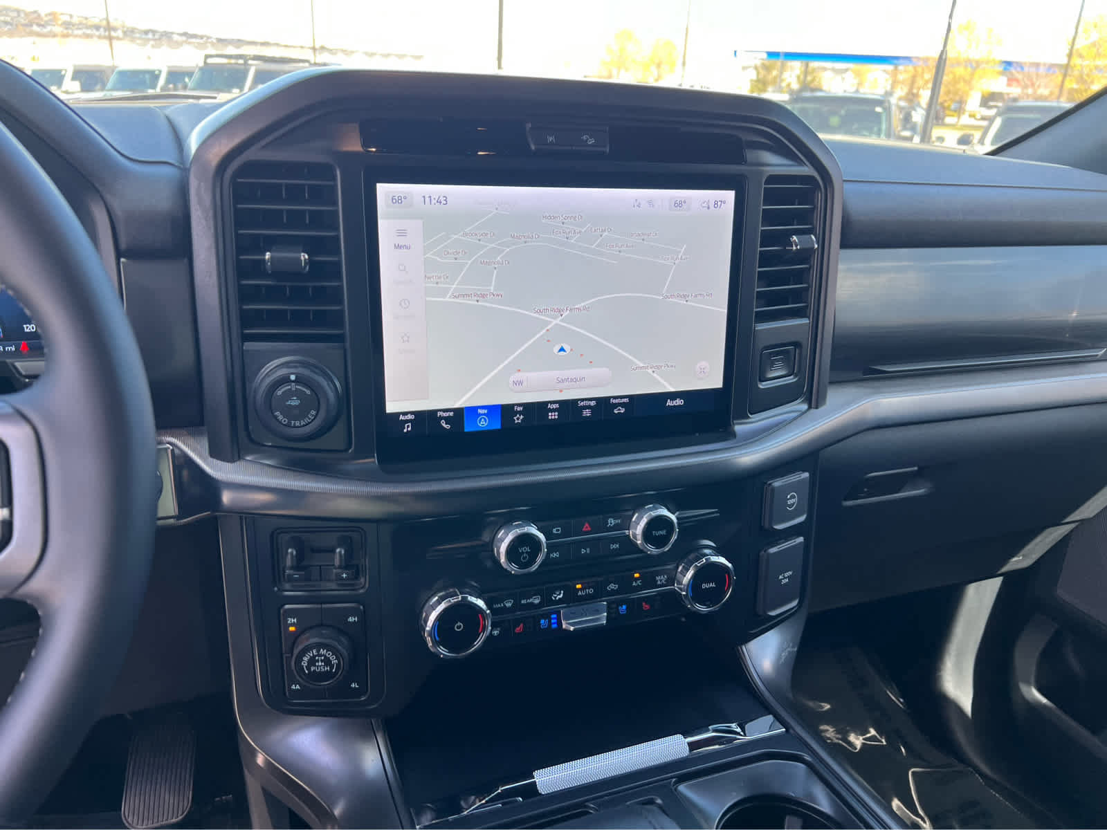 Certified 2025 Ford F150 Lariat w/ Equipment Group 501A Mid image 38