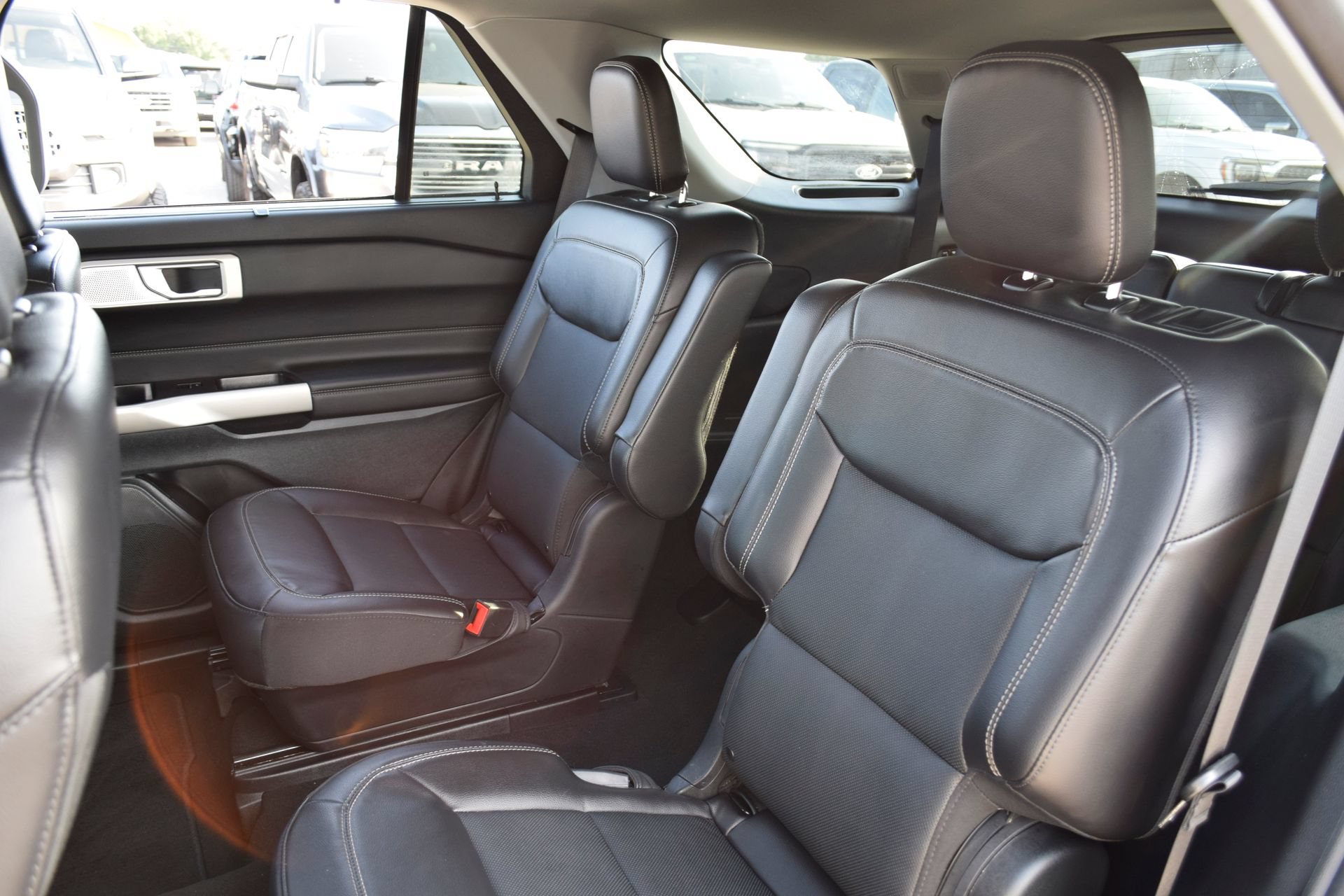 Certified 2023 Ford Explorer Limited w/ Limited Technology Package RWD image 18
