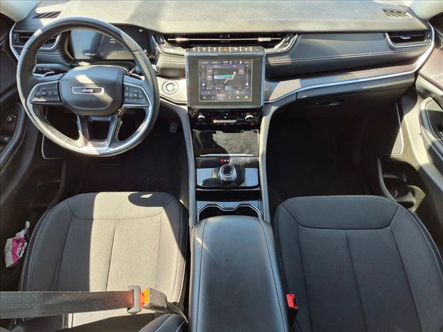 Used 2022 Jeep Grand Cherokee L Laredo w/ Luxury Tech Group I AWD/4WD image 17