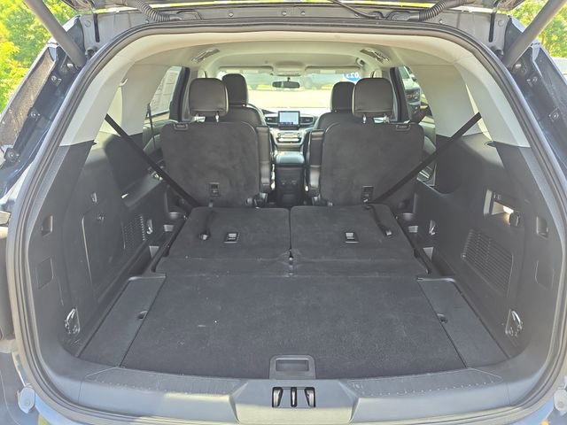Certified 2023 Ford Explorer XLT w/ Equipment Group 202A AWD/4WD image 8
