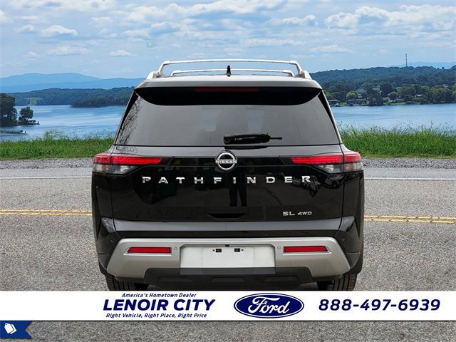 Used 2023 Nissan Pathfinder SL image 4