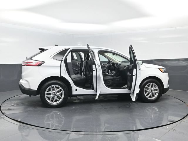 Certified 2024 Ford Edge SEL w/ Convenience Package AWD/4WD image 24