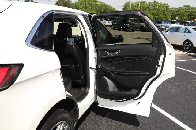 Certified 2024 Ford Edge Titanium w/ Equipment Group 301A AWD/4WD image 32