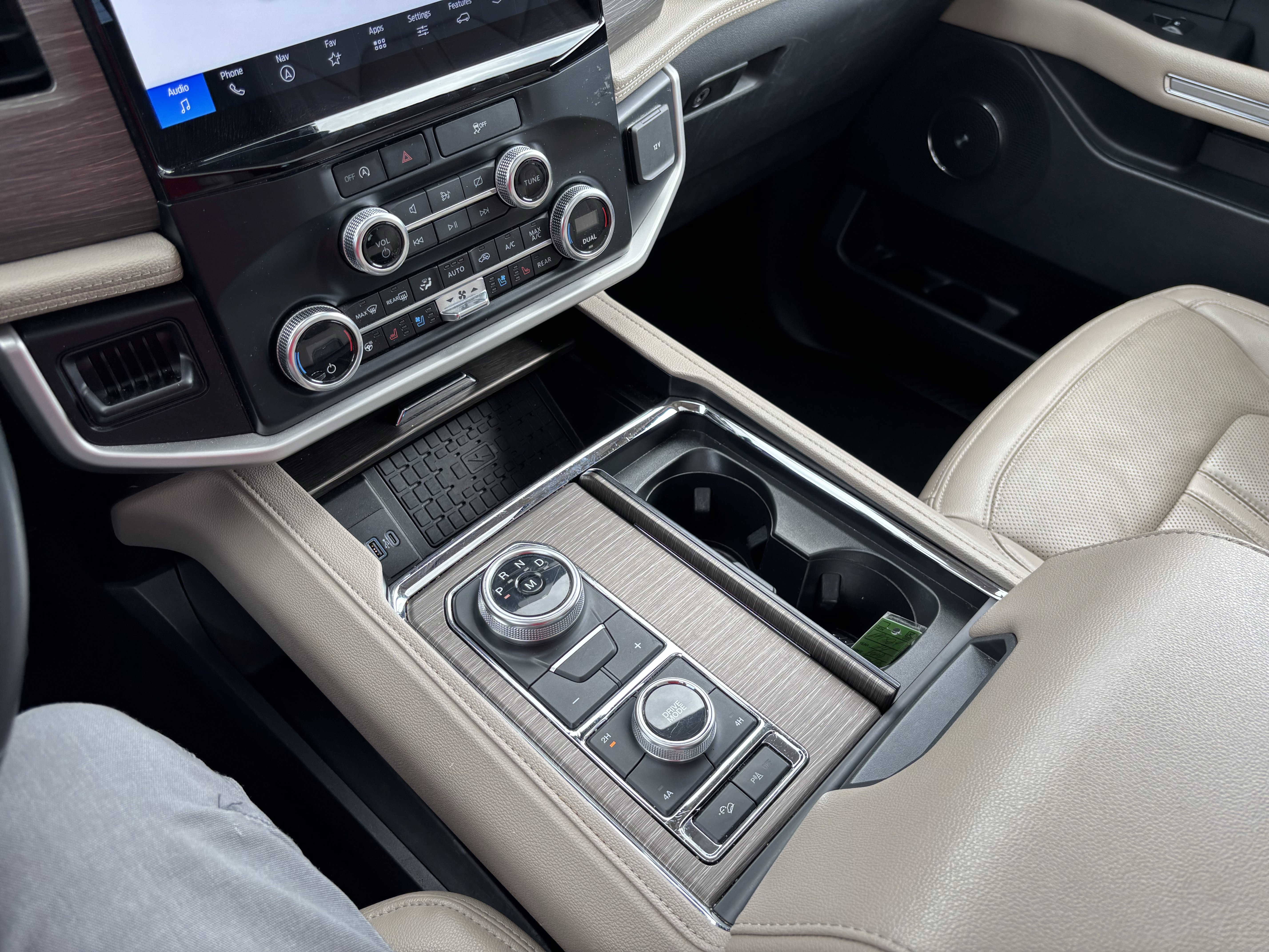 Certified 2024 Ford Expedition Limited AWD/4WD image 26