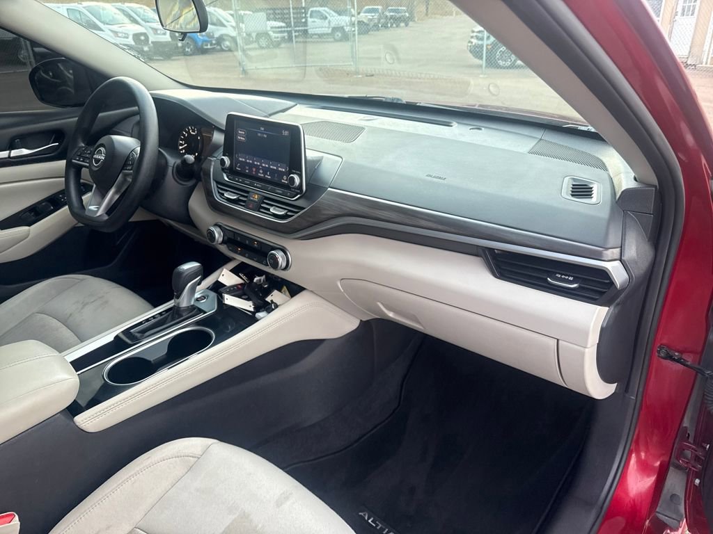 Used 2023 Nissan Altima 2.5 SV image 30