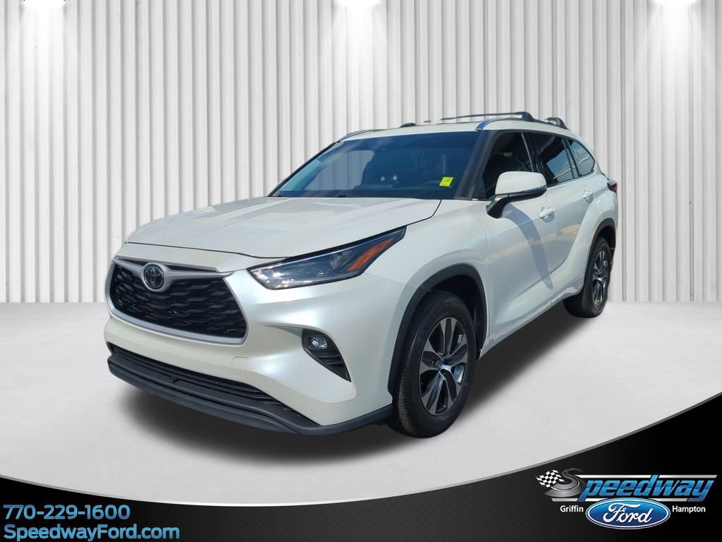 Used 2021 Toyota Highlander XLE