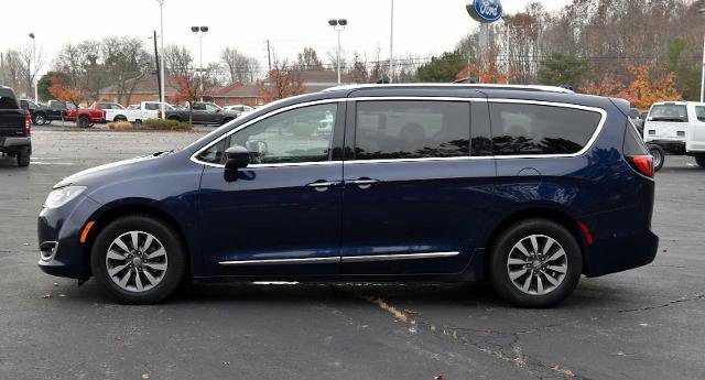 Used 2020 Chrysler Pacifica Touring-L image 6