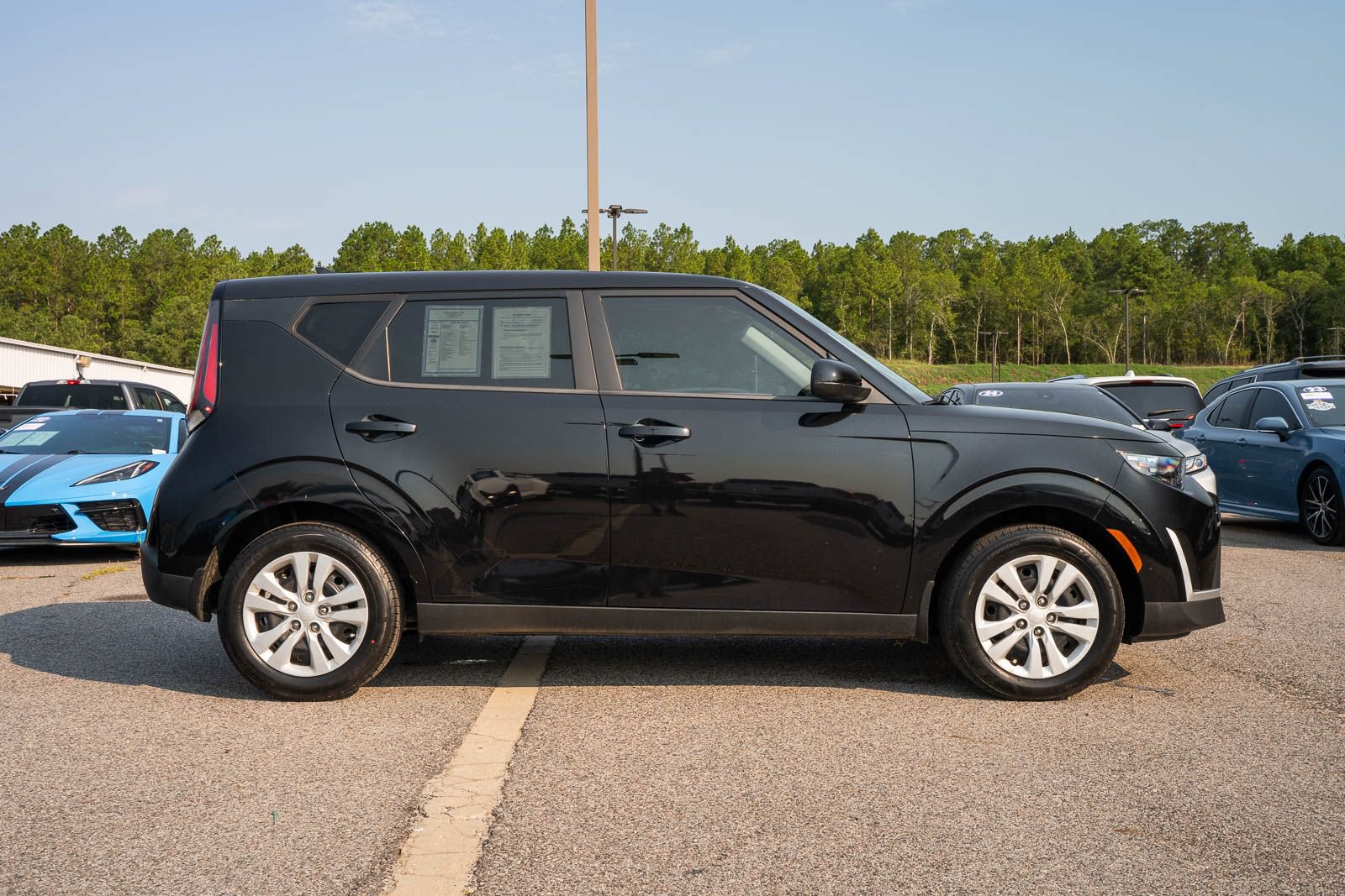 Used 2023 Kia Soul LX FWD image 8