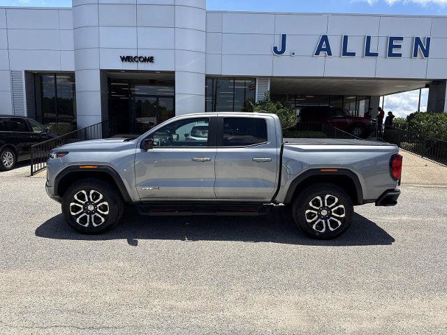 Used 2023 GMC Canyon AT4 w/ AT4 Premium Package AWD/4WD image 2