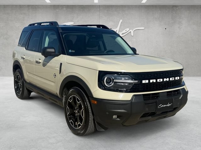 Certified 2025 Ford Bronco Sport Outer Banks w/ Outer Banks Tech Package+ AWD/4WD image 2