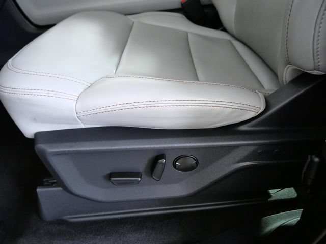 Certified 2025 Ford Expedition Active AWD/4WD image 17
