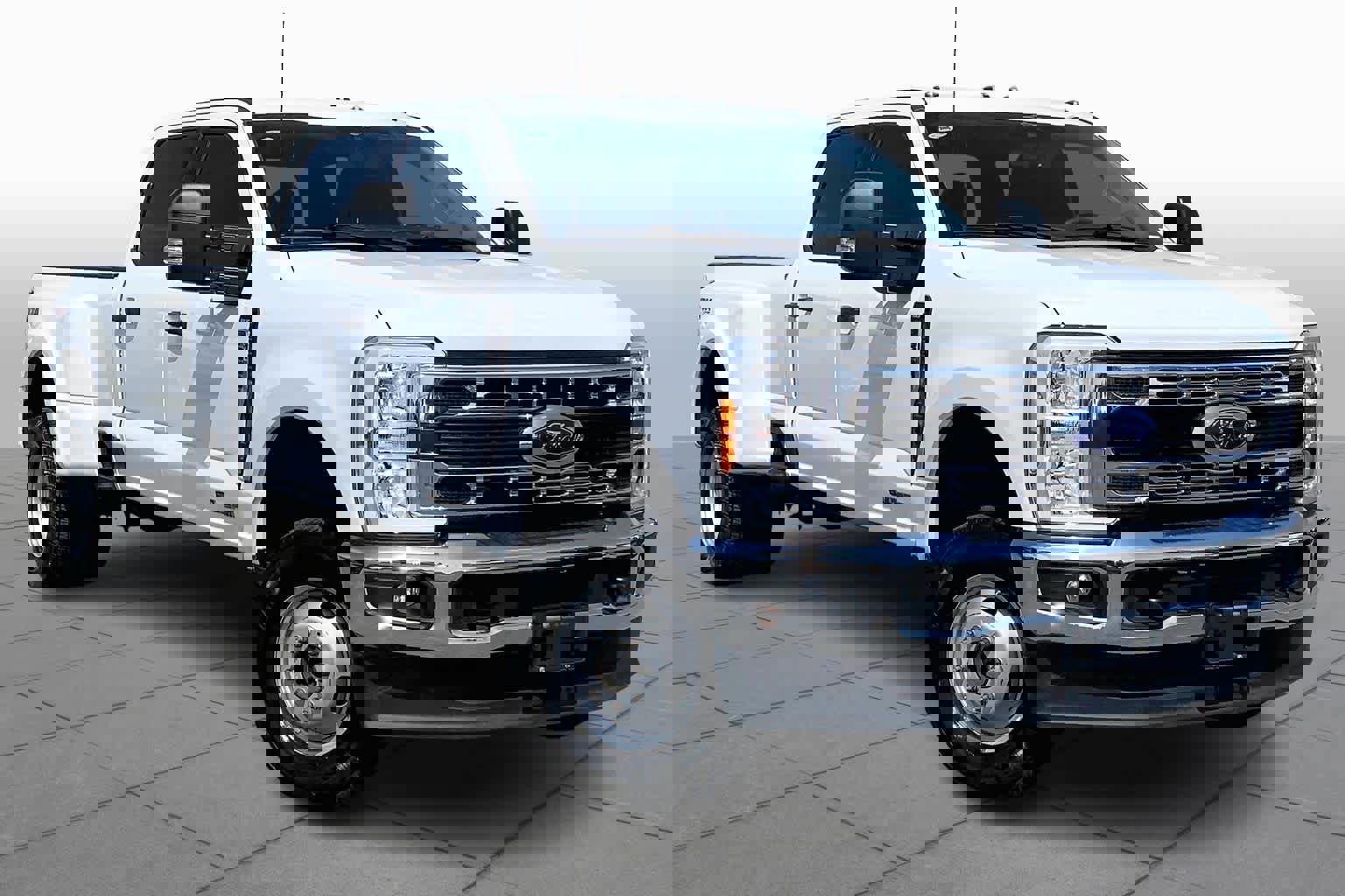Certified 2023 Ford F350 XLT image 3