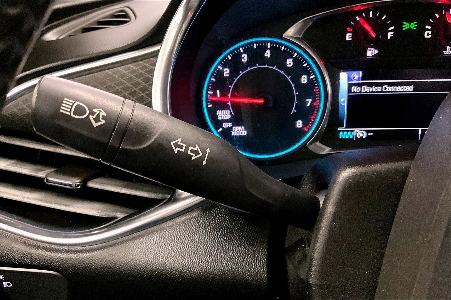 Used 2017 Chevrolet Malibu LT image 30