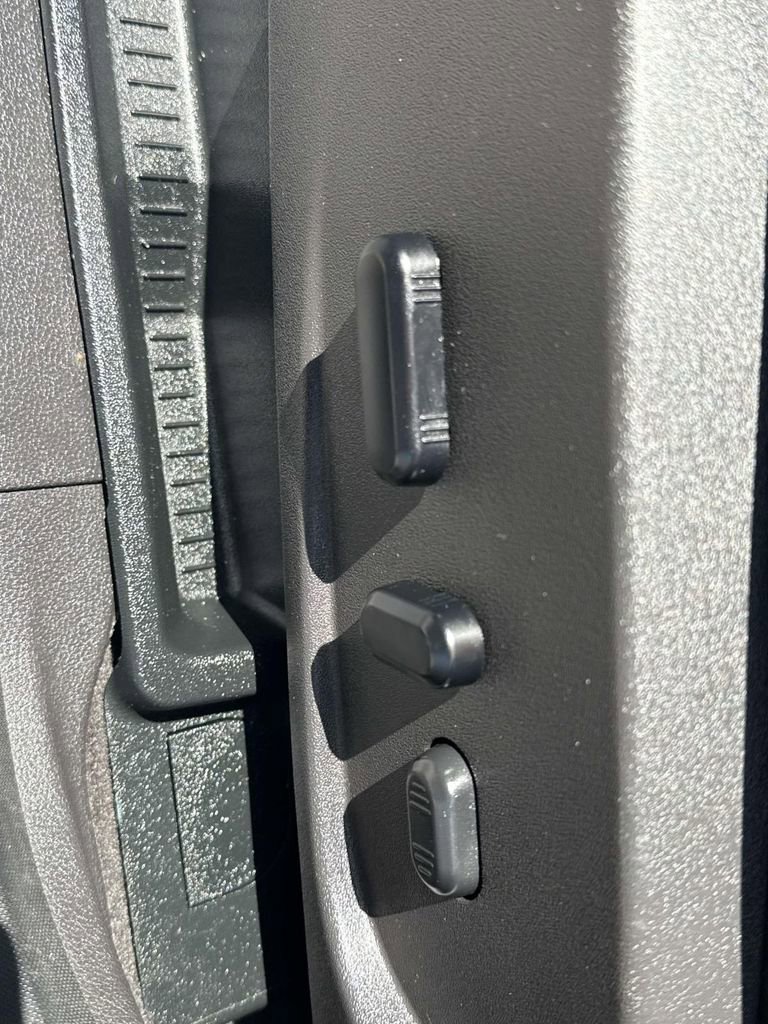 Certified 2019 Ford Escape Titanium FWD image 29