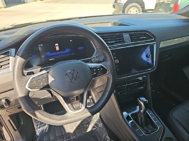 Used 2022 Volkswagen Tiguan SE R-Line FWD image 16