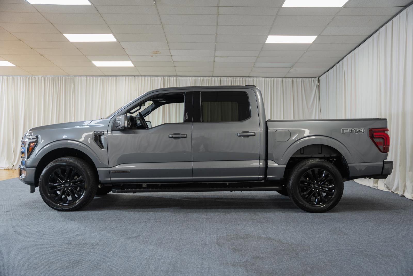 Certified 2024 Ford F150 Lariat w/ Bed Utility Package AWD/4WD image 5