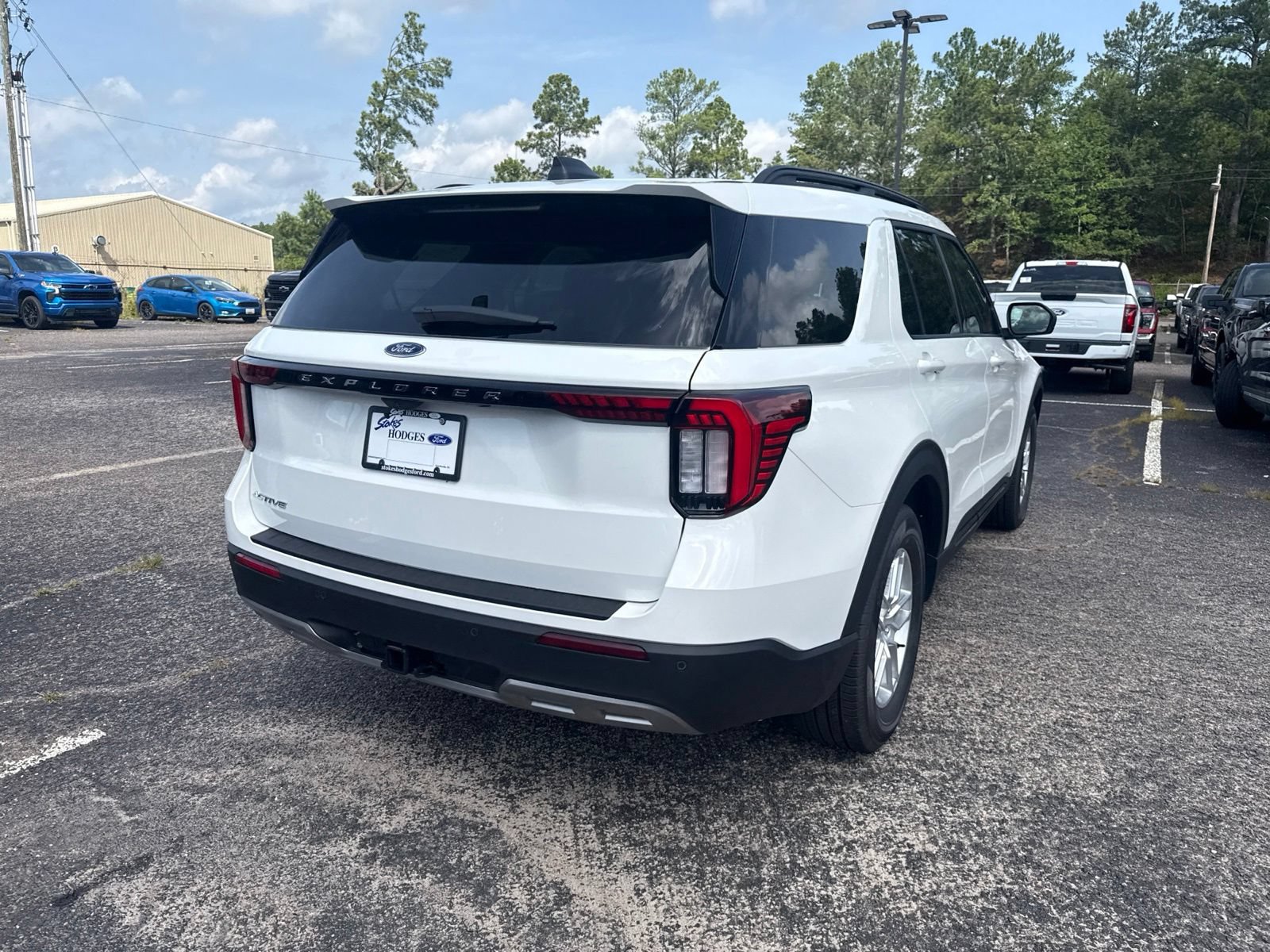 Certified 2026 Ford Explorer Active w/ Active Comfort Package RWD image 7