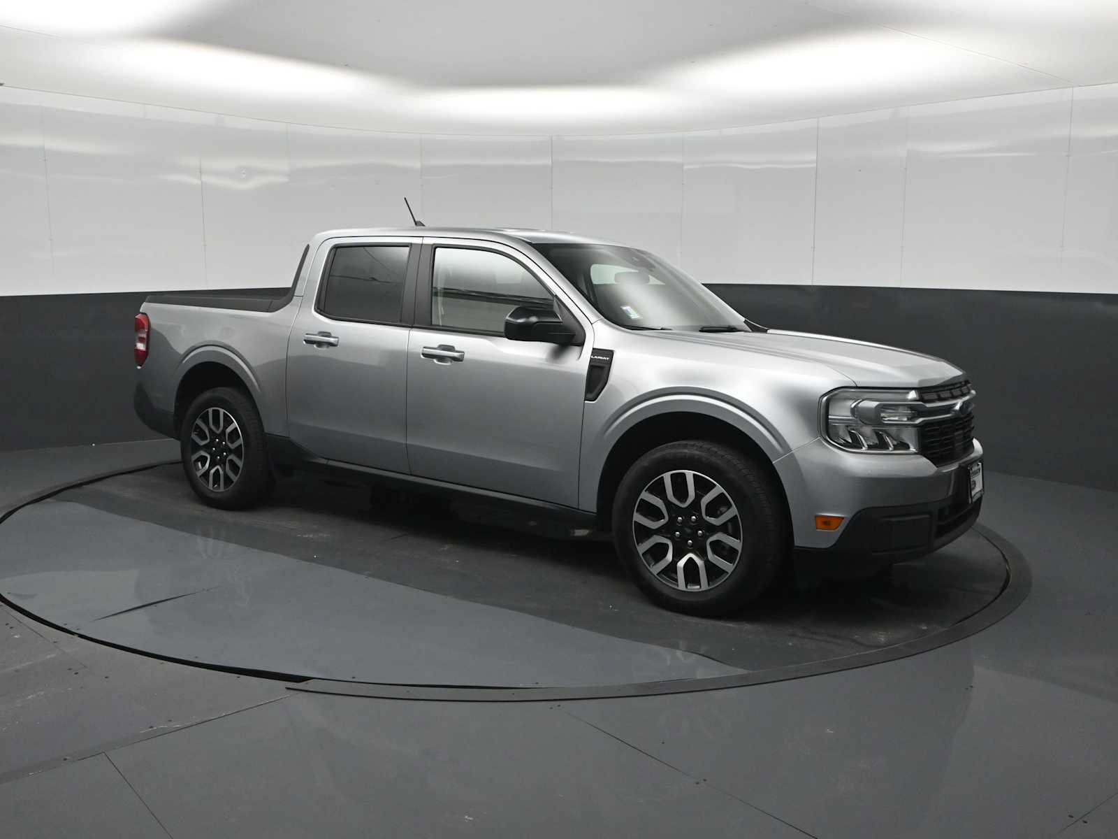 Certified 2024 Ford Maverick Lariat AWD/4WD image 2