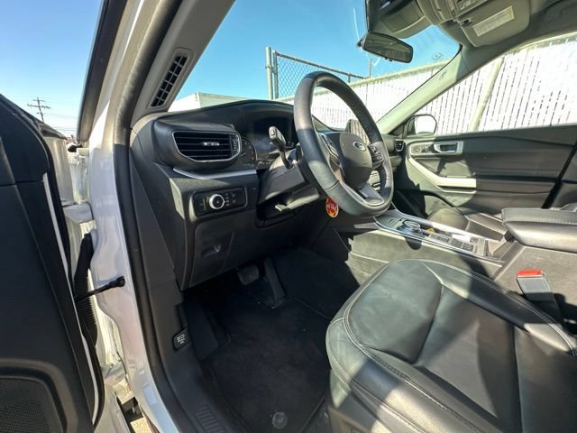 Certified 2023 Ford Explorer XLT w/ Equipment Group 202A RWD image 12