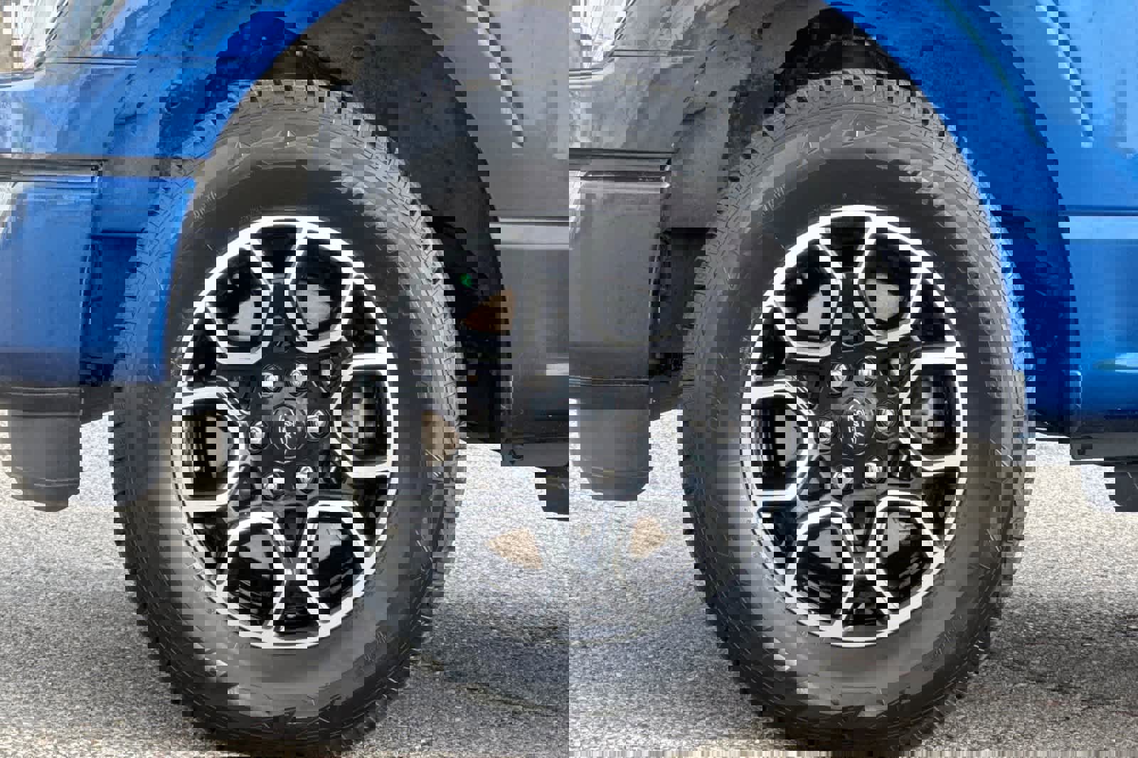 Certified 2023 Ford F150 XLT w/ Equipment Group 302A High image 26